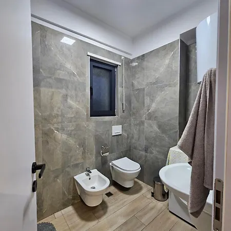 Mali I Robit Apartment Golem (Tirana)