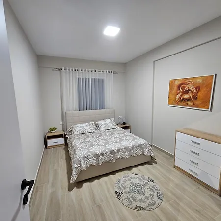 Mali I Robit Apartment *
